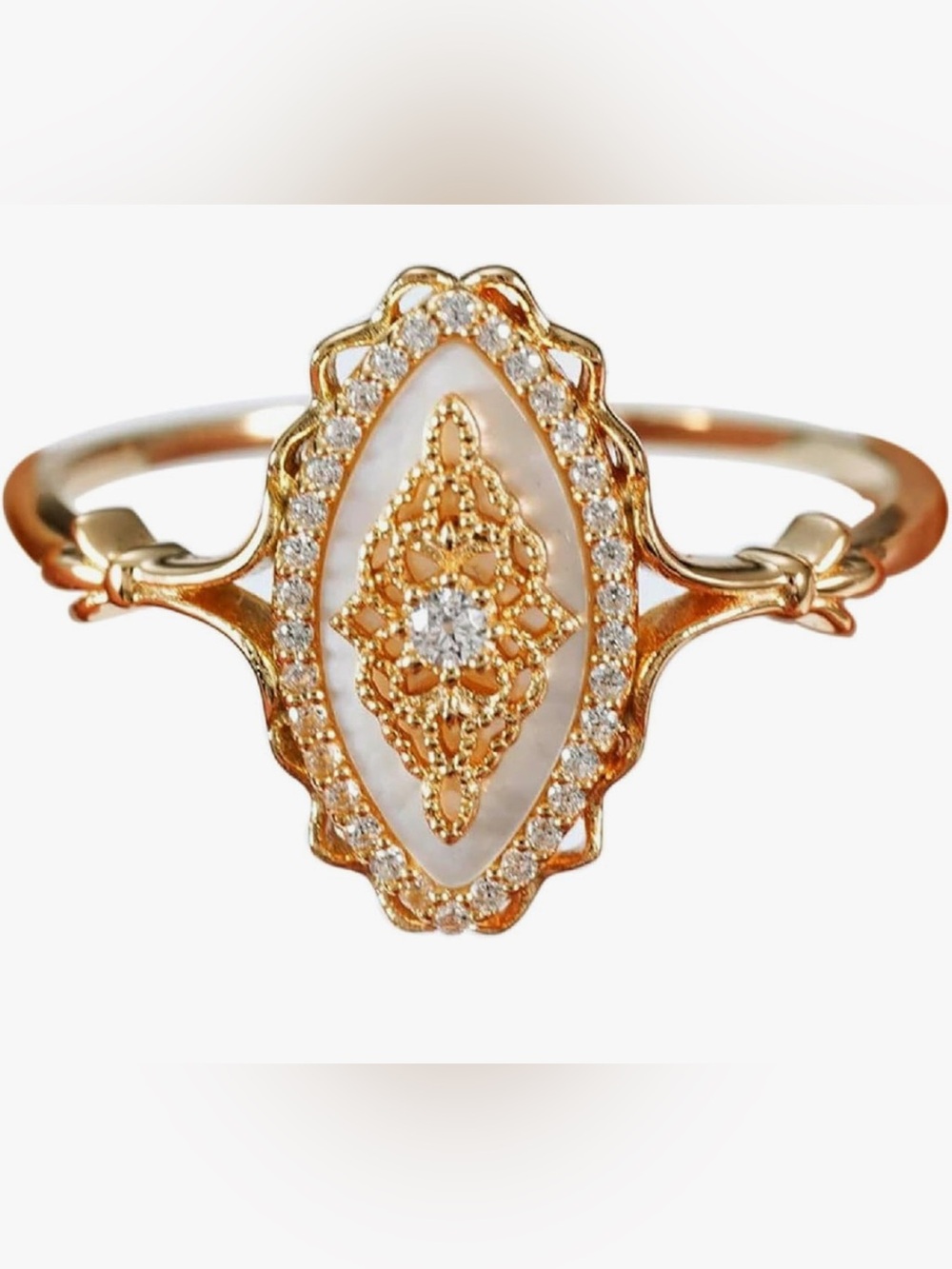 Beautiful Nordstrom Shell Topaz Cocktail  Ring size 8